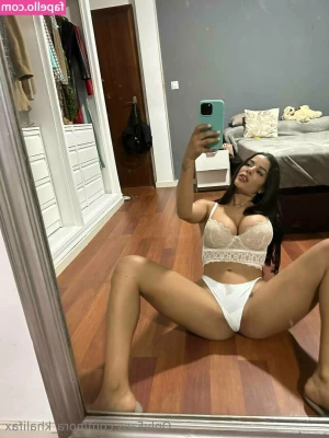 nora_khalifax [ nora-khalifax ] - Hope you re having a good Wednesday    We re halfway to friyay