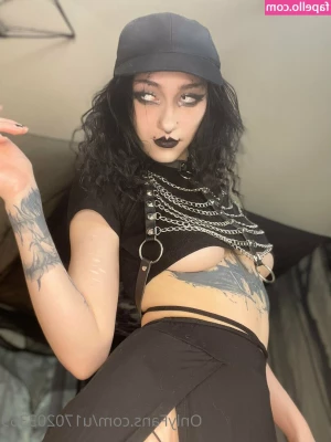 domtrickzz - Bit of edging while the friends are out smoking lol and the cumshot