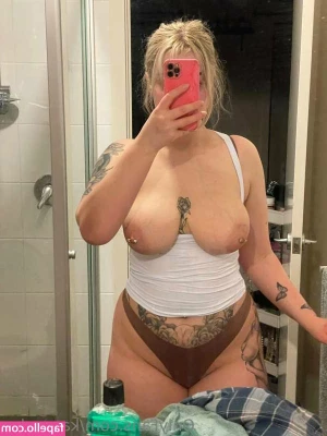 Karma Lee [ karma-lee-2 ] - Close up post shower  As requested