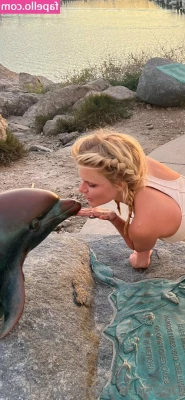 nudeblondeyogagirl - Get on your knees and be my boot bitch.
