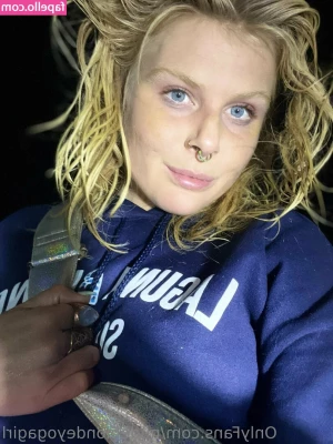 nudeblondeyogagirl - Someone take these off of me