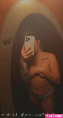 Je_Freckles [ je-freckles ] - I think my bulge might be a little bit obvious in this transparent