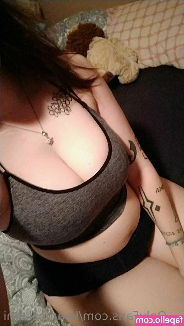 kaamoskami - Are you a fan of juicy peaches? 🍑