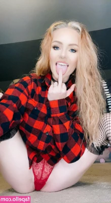princesskittyfree - Sudsy shower titties for Tuesday. 😏 i could use an extra hand...or