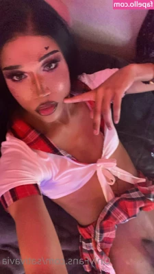 jynxphobic - Wouldn t you like a peek