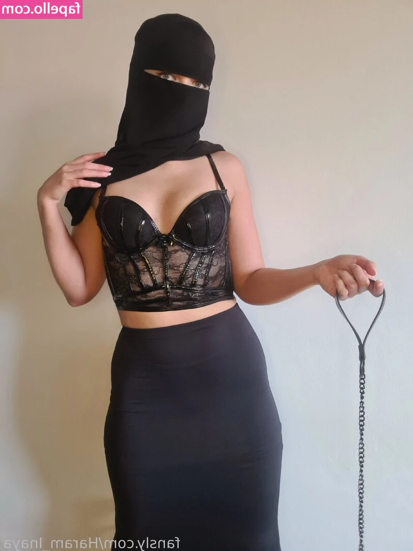 Haram_Inaya [ haram-inaya ] - What are your plans today baby 😈
