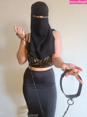 Haram_Inaya [ haram-inaya ] - Fitting room fun