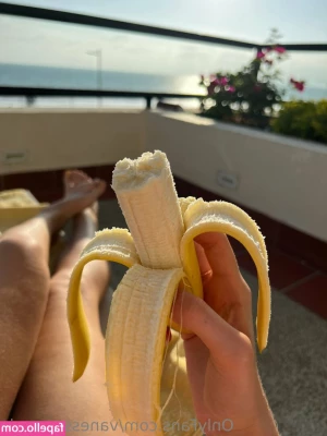 vanessa_norris [ vanessa-norris ] - Have a nice day 🥵💋❤️  Habt einen schönen Tag 🥵💋❤️