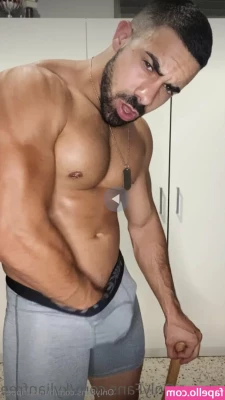 hunkstripper - Happy Saturday guys  Could you imagine being behind this ass