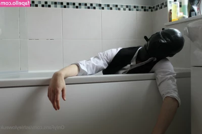 ashleyloweuk - VIDEO  12 min  - Part 1 2 - Welcoming to  alexxxistiq   to my house  