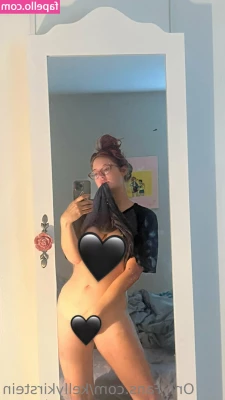 kellylilred - I love having you behind me  fucking me hard till I cream on your cock