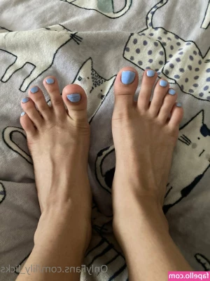 lily_licks [ lily-licks ] - Let s our pervert story begin  I really wanna slap and fuck that hot 