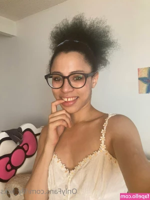 lily_licks [ lily-licks ] - Relax