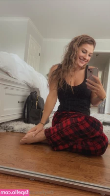 misssaddie - tip $30 for a naughty vid, im so horny rn 🤤