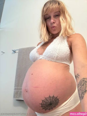 roseposexxx - Happy Hump Day from my office