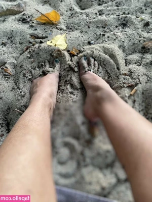 demonhumper - Look baby  you can almost reach my ass  Just get over the rest of my
