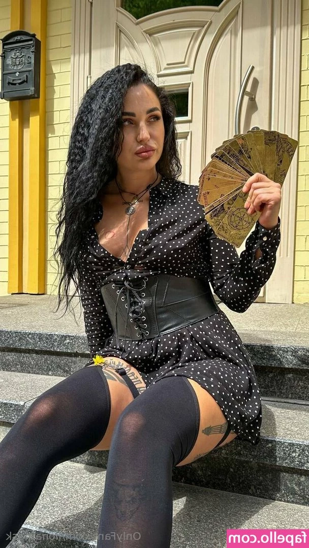 ilonamagic - Flirty Friday  Who wants to see more