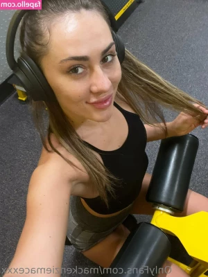 mackenziemacexxx - La vida no es color de rosas