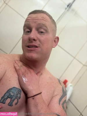 drunkengingerdrinking - i look so pretty  and so do my tits x