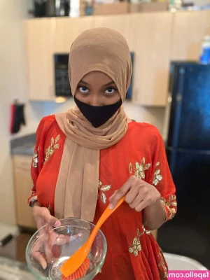 HijabiBambi - Don t be shy and come as a DM