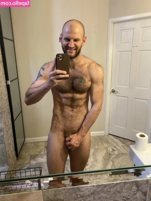 xbrianomallyx - Scrubba dub dub   Time to get all that cream off lol