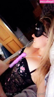 fun_with_u [ fun-with-u ] - Who up and horny rn?