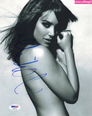 Michelle Ryan [ michelle-ryan ] - Miss me yet? 🙃😉