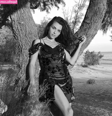 Victoria Konefal [ victoria-konefal ] - Hoy 9 pm Live