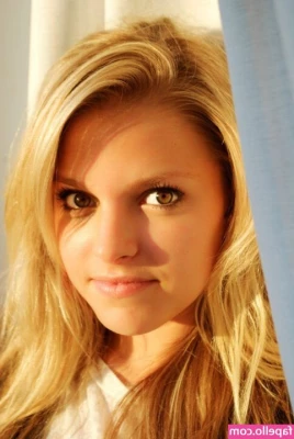 Sarah-Jeanne Labrosse [ sarah-jeanne-labrosse ] - Turn your rebill on and like all my posts for a special video  Make