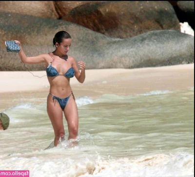 Alizee - Two of the best beefy and sexiest daddy's know how to pleasure thier