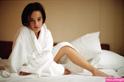 Alizee - Can i interest you a spot on my couch