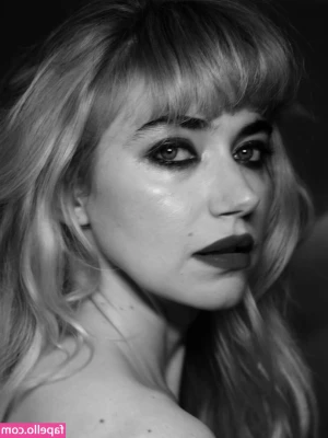 Imogen Poots [ imogen-poots ] - Hi baby