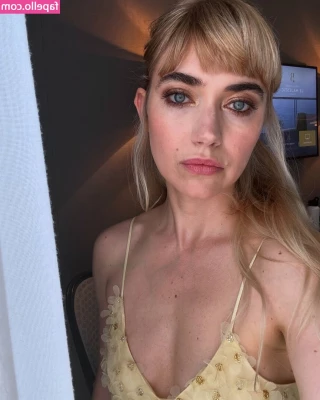 Imogen Poots [ imogen-poots ] - Hi   Bored lets chat