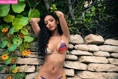 Melanie Iglesias [ melanie-iglesias ] - What  It is titty tuesday honey
