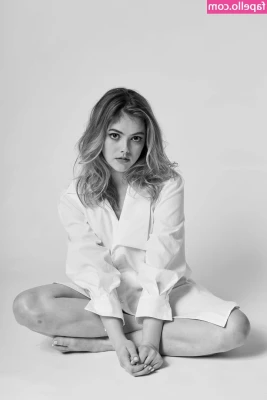 McKaley Miller [ mckaley-miller ] - No se te antoja una paleta 😈😇