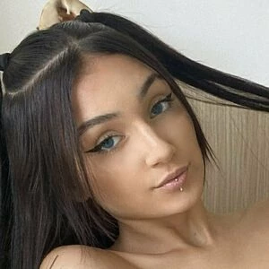 pyramidheadgirl