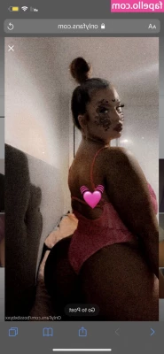 Miss_alexaxxx [ miss-alexaxxx ] - My boobs just bust out of all the clothes I own. I guess that’s why