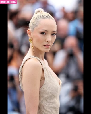 Pom Klementieff [ pom-klementieff ] - No tengo bragas