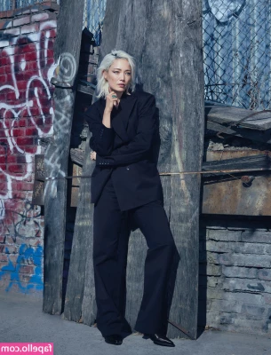 Pom Klementieff [ pom-klementieff ] - Check your dm box babe.📩 I sent you naughty videos 🫦