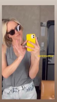 Jessy Schram [ jessy-schram ] - good view? 🥺