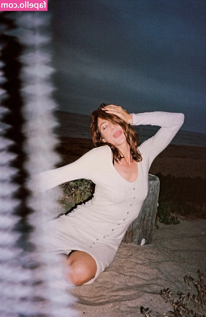 Brittany Snow [ brittany-snow ] - Hey I m  florbabyok I m a looking for a daddy    I ll do everything