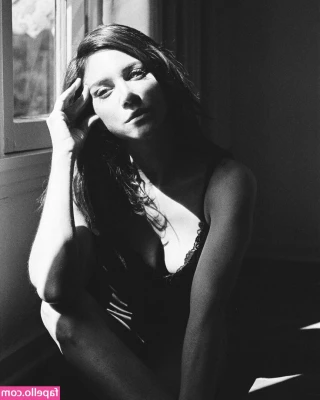 Brittany Snow [ brittany-snow ] - If my pussy was an animal, what would be?😍😋