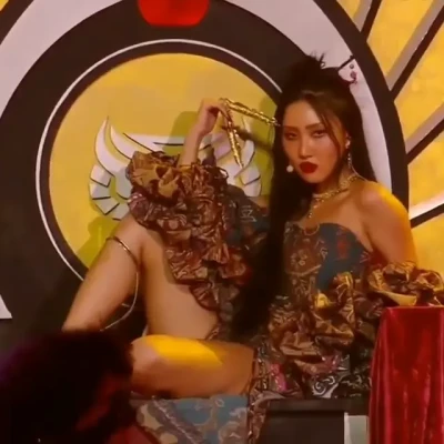 Kim Yong-sun [ kim-yong-sun ] - Spoiling y'all with lots of my ass today 😁