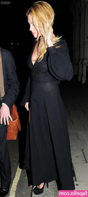 Abbey Clancy [ abbey-clancy ] - Damn y'all said GIMME🙋 it's so many of y'all getting that free