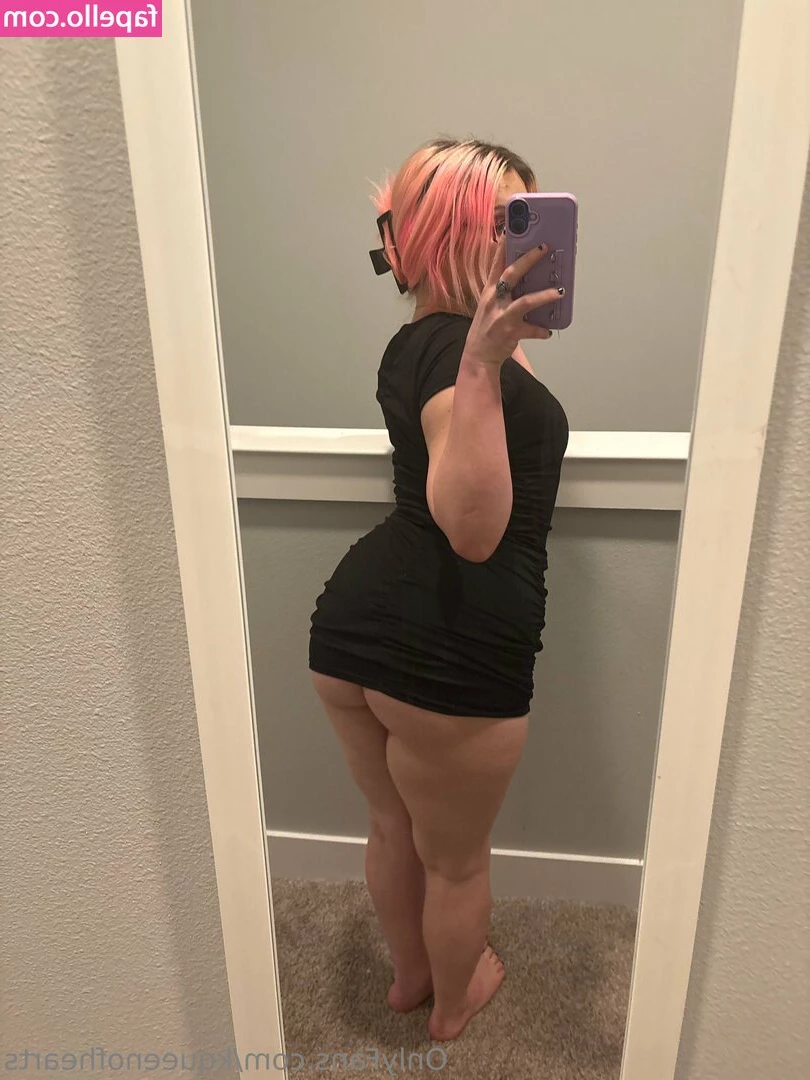 kqueenofhearts - So horny for you