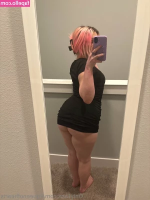 kqueenofhearts - So horny for you