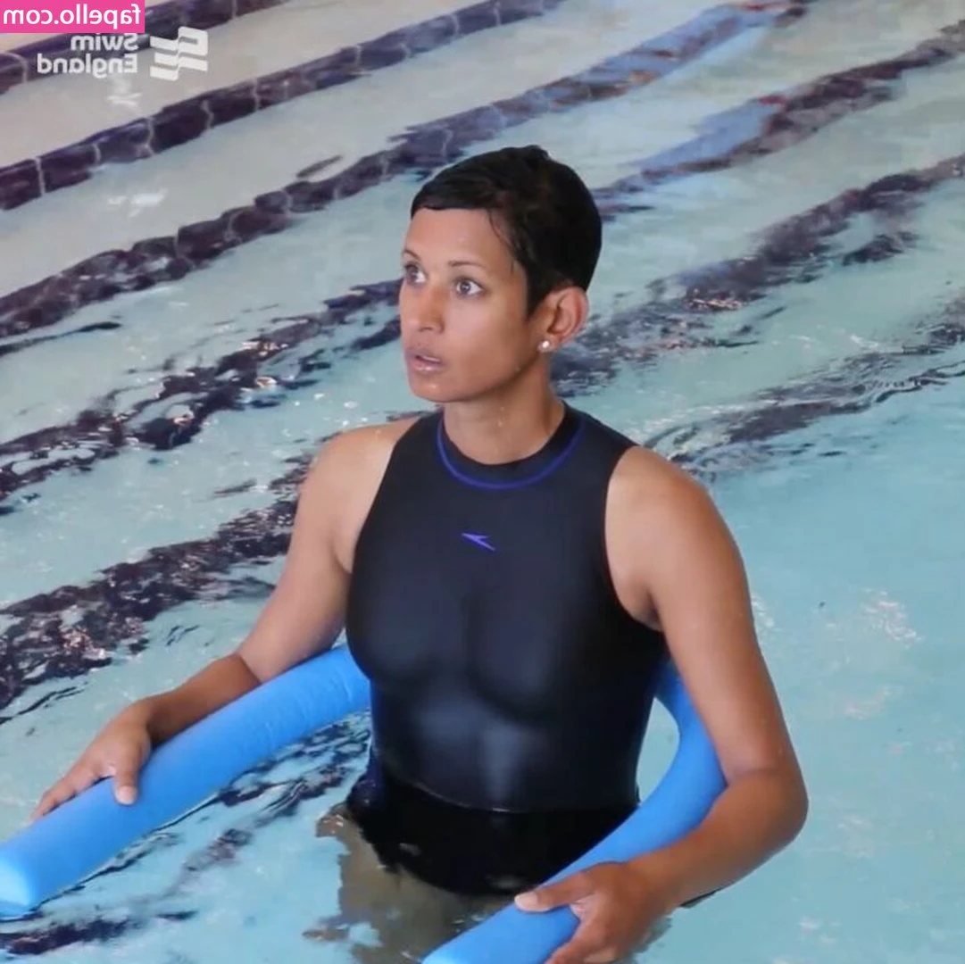 Naga Munchetty [ naga-munchetty ] - All red for when you to give me head