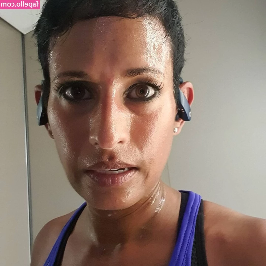 Naga Munchetty [ naga-munchetty ] - Do you like gifts and companionship? 💕👅 Then I'm ready to give