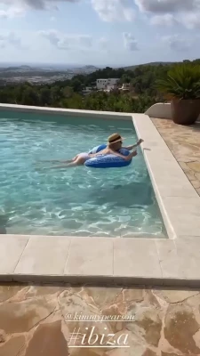  [ kim-pearson ] - I'm so sorry to everyone who's gotten to my usual schedule of