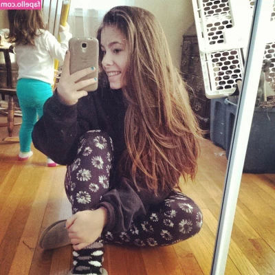Jordan Rose Schmidt [ jordan-rose-schmidt ] - I d check your DMs if I was you if you wanna see some freaky sex  
